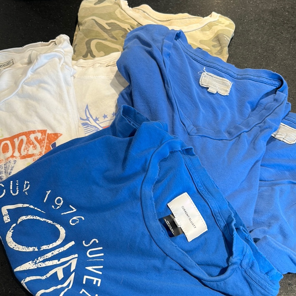 7 current Elliot tees worn & comfy